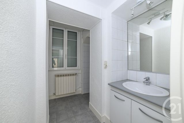 Afficher la photo en grand Appartement T3 à vendre - 3 pièces - 56.1 m2 - AIX LES BAINS - 73 - RHONE-ALPES - Century 21 Alp-Immo-Confiance