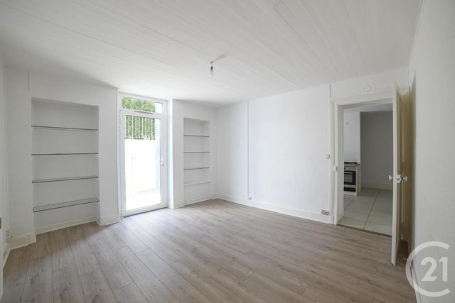 Afficher la photo en grand Appartement T3 à vendre - 3 pièces - 56.1 m2 - AIX LES BAINS - 73 - RHONE-ALPES - Century 21 Alp-Immo-Confiance