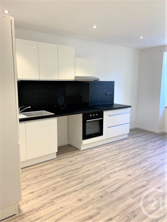 Appartement T3 à louer - 3 pièces - 83.15 m2 - BELLEY - 01 - RHONE-ALPES - Century 21 Alp-Immo-Confiance