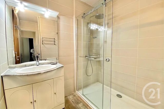 Appartement T2 à vendre - 2 pièces - 48.99 m2 - AIX LES BAINS - 73 - RHONE-ALPES - Century 21 Alp-Immo-Confiance