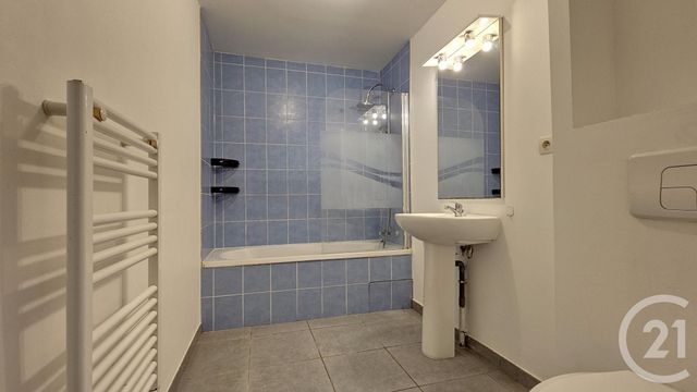 Afficher la photo en grand Appartement T3 à vendre - 3 pièces - 60.24 m2 - LA RAVOIRE - 73 - RHONE-ALPES - Century 21 Alp-Immo-Confiance