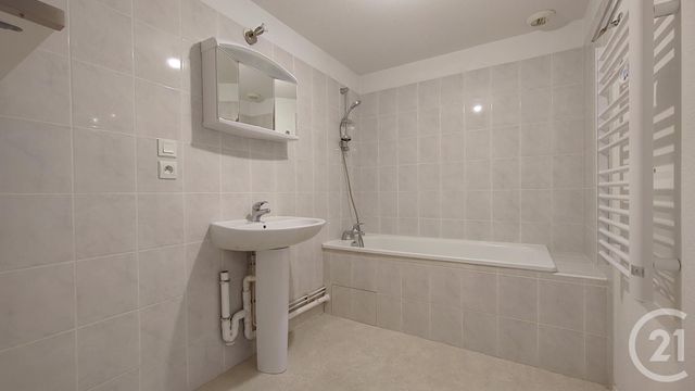 Appartement T3 à vendre - 3 pièces - 58.85 m2 - SERRIERES EN CHAUTAGNE - 73 - RHONE-ALPES - Century 21 Alp-Immo-Confiance