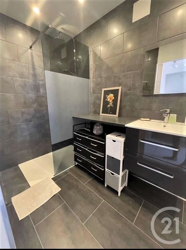 Appartement T3 à louer - 3 pièces - 56.88 m2 - AIX LES BAINS - 73 - RHONE-ALPES - Century 21 Alp-Immo-Confiance