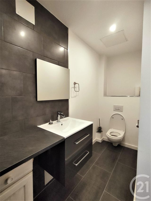 Appartement T3 à louer - 3 pièces - 56.88 m2 - AIX LES BAINS - 73 - RHONE-ALPES - Century 21 Alp-Immo-Confiance