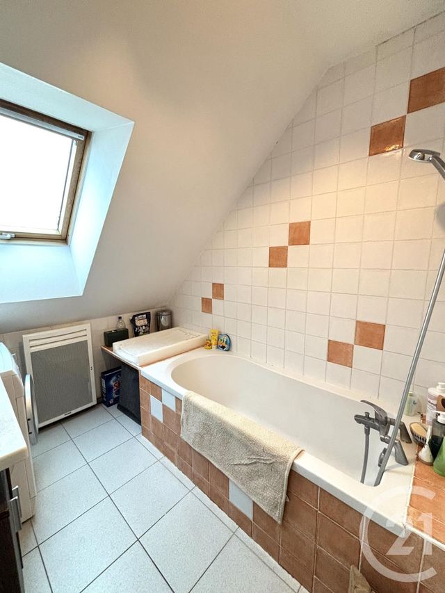 maison à louer - 4 pièces - 88.0 m2 - ENTRELACS - 73 - RHONE-ALPES - Century 21 Alp-Immo-Confiance