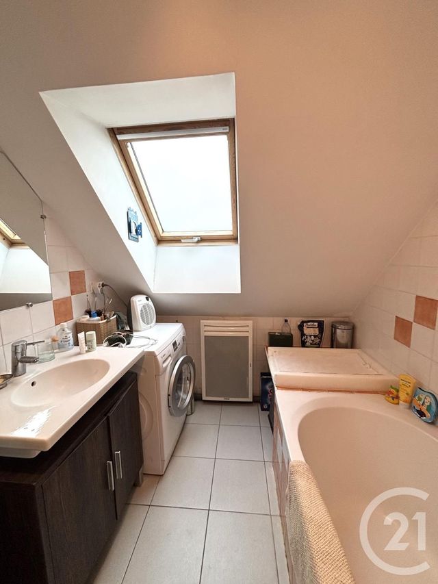 maison à louer - 4 pièces - 88.0 m2 - ENTRELACS - 73 - RHONE-ALPES - Century 21 Alp-Immo-Confiance