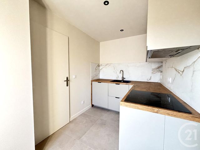 Appartement T3 à louer - 3 pièces - 49.76 m2 - AIX LES BAINS - 73 - RHONE-ALPES - Century 21 Alp-Immo-Confiance