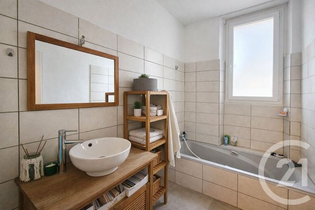 Appartement T3 à vendre - 3 pièces - 80.36 m2 - AIX LES BAINS - 73 - RHONE-ALPES - Century 21 Alp-Immo-Confiance