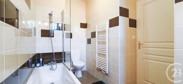 Appartement T6 à vendre - 6 pièces - 122.1 m2 - CHAMBERY - 73 - RHONE-ALPES - Century 21 Alp-Immo-Confiance