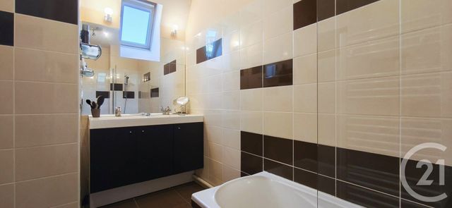 Appartement T6 à vendre - 6 pièces - 122.1 m2 - CHAMBERY - 73 - RHONE-ALPES - Century 21 Alp-Immo-Confiance