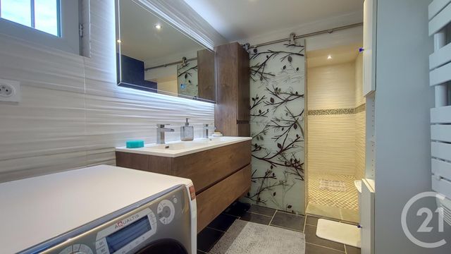 Appartement T5 à vendre - 4 pièces - 134.27 m2 - AIX LES BAINS - 73 - RHONE-ALPES - Century 21 Alp-Immo-Confiance