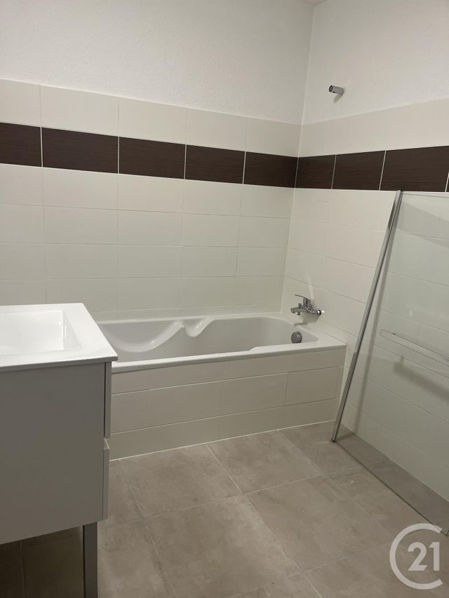 Appartement T4 à louer - 4 pièces - 71.8 m2 - BARBERAZ - 73 - RHONE-ALPES - Century 21 Alp-Immo-Confiance