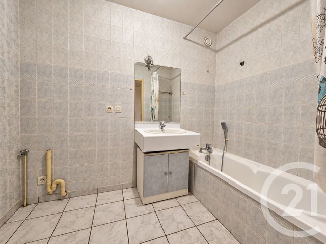 Appartement T2 à vendre - 2 pièces - 56.13 m2 - AIX LES BAINS - 73 - RHONE-ALPES - Century 21 Alp-Immo-Confiance