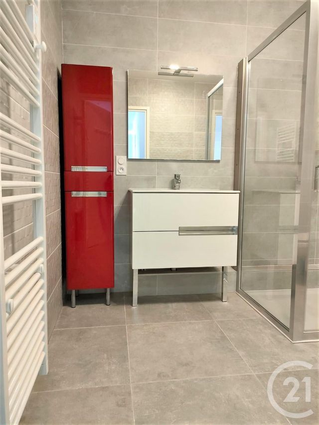 Appartement T2 à louer - 2 pièces - 54.6 m2 - ST ALBAN LEYSSE - 73 - RHONE-ALPES - Century 21 Alp-Immo-Confiance